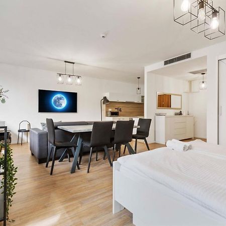 Lam Moon - Ac - Terrace Apartment Bratislava Exterior photo