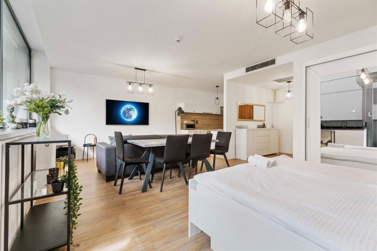 Lam Moon - Ac - Terrace Apartment Bratislava Exterior photo