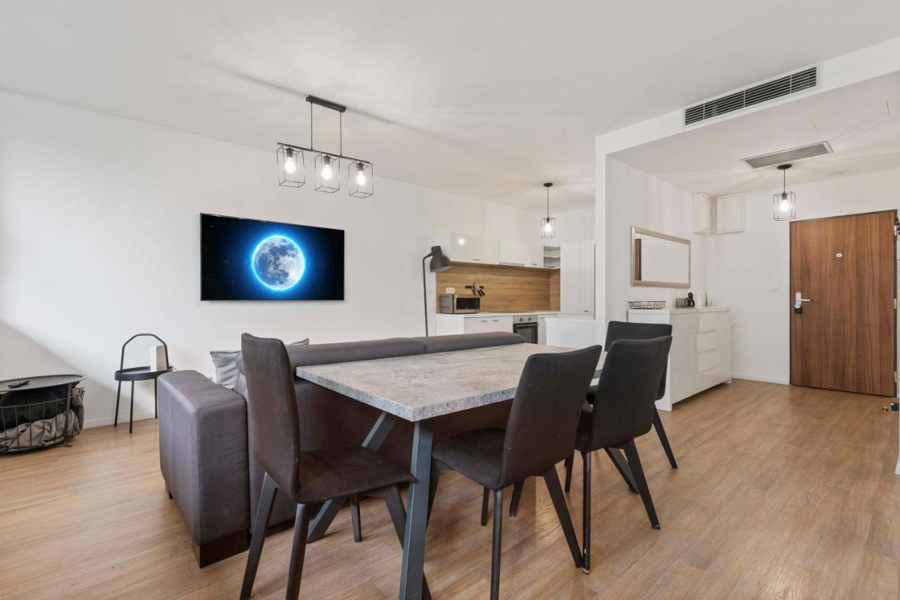 Lam Moon - Ac - Terrace Apartment Bratislava Exterior photo